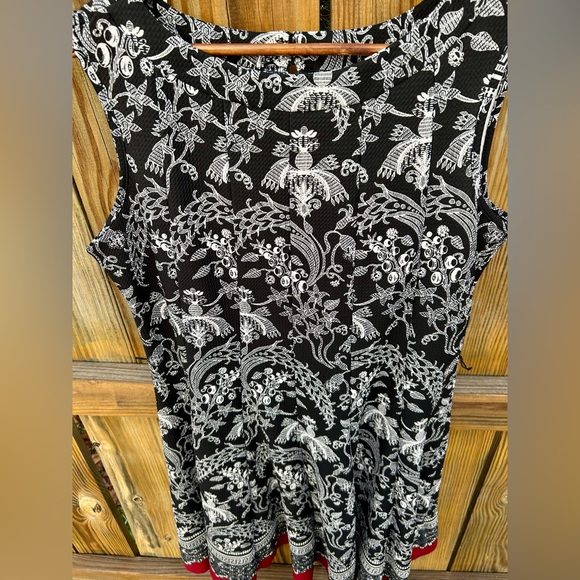 HAANI Dress Red Black Floral Sleeveless  PXL - Picture 5 of 9